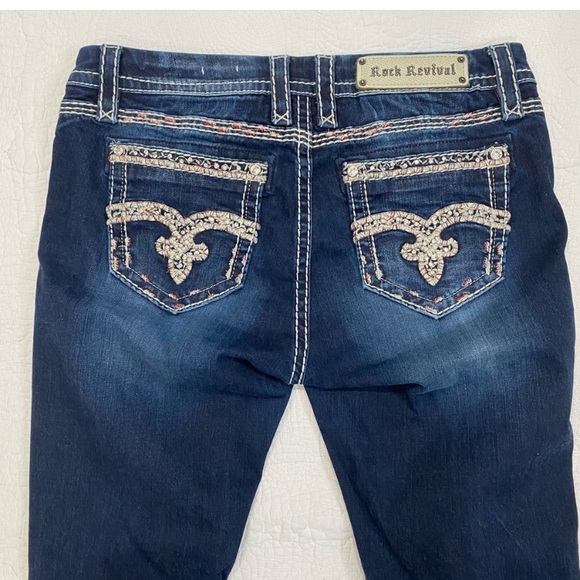 NWOT ROCK REVIVAL “URBAN RED” JEANS - Picture 10 of 11